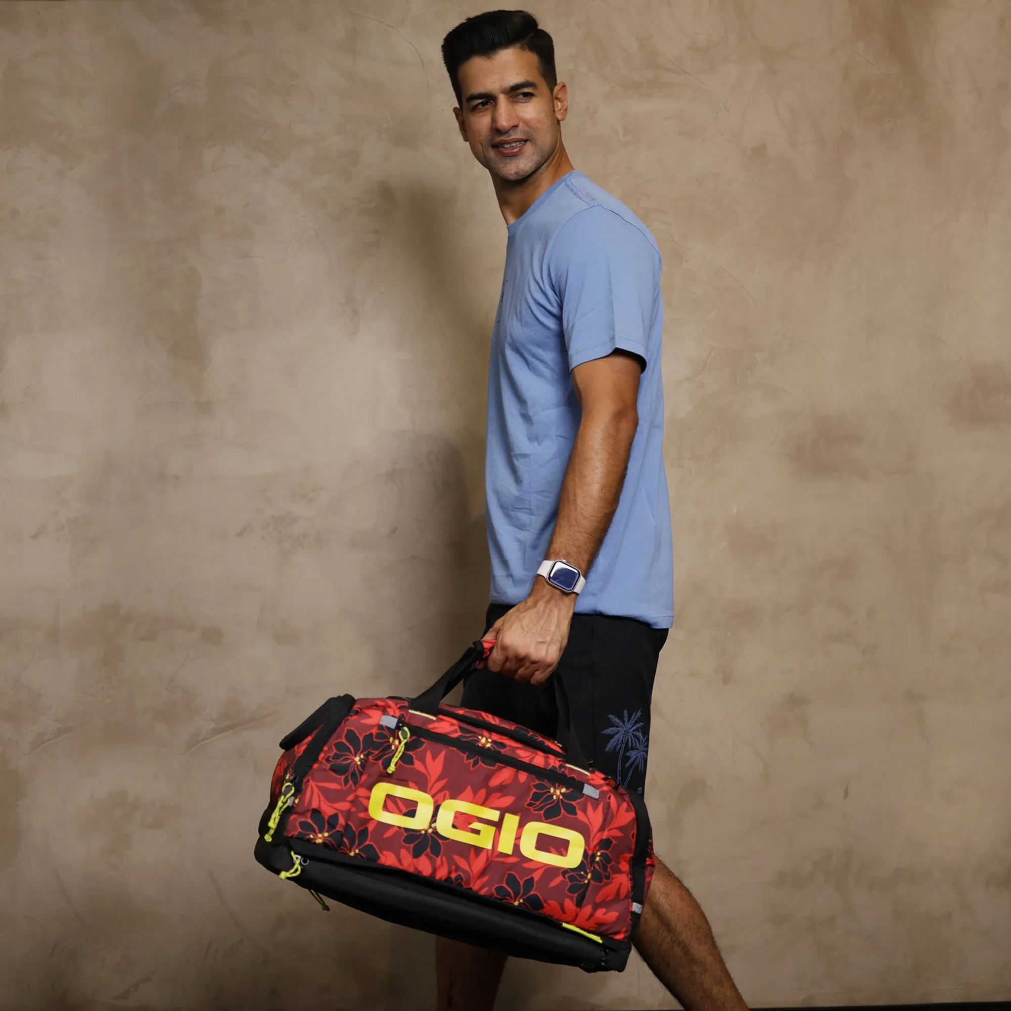 35L Fitness Duffel - Red flower Party