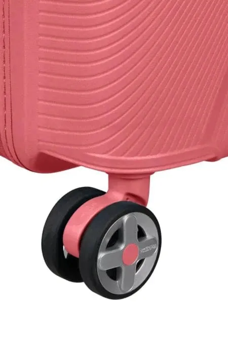 American Tourister Starvibe Spinner Expandable TSA 67cm