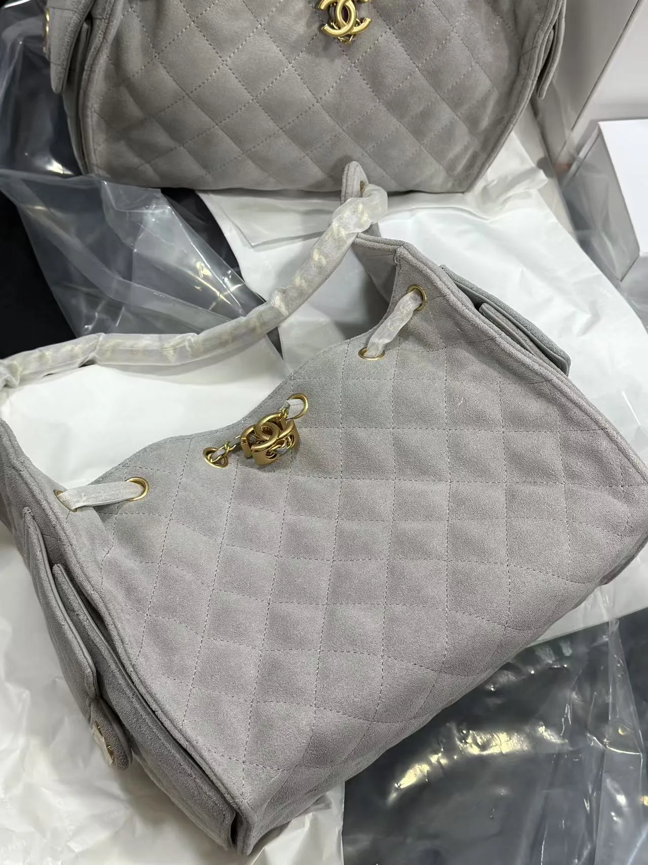 CC 25C Hobo Bag 30cm Grey Suede