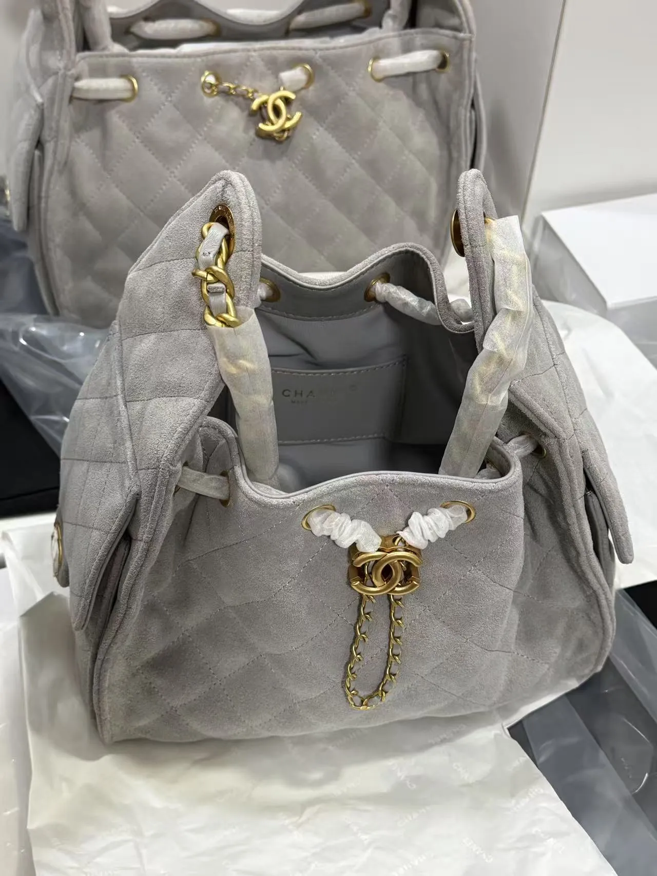 CC 25C Hobo Bag 30cm Grey Suede