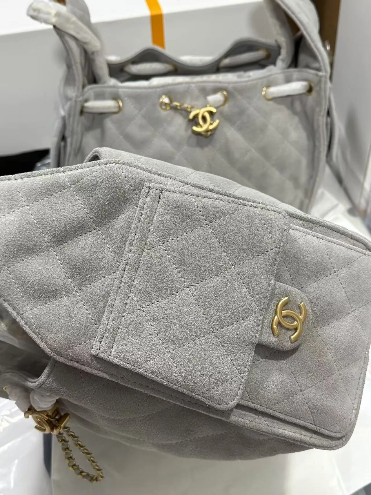 CC 25C Hobo Bag 30cm Grey Suede