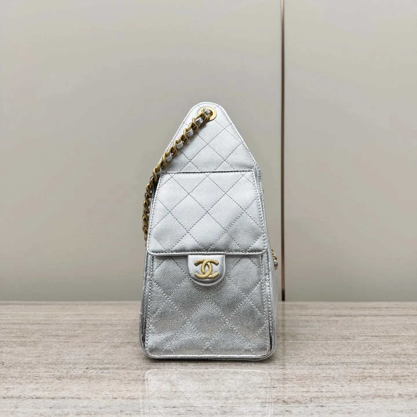 Chanel 25C Medium Hobo Travel Bag