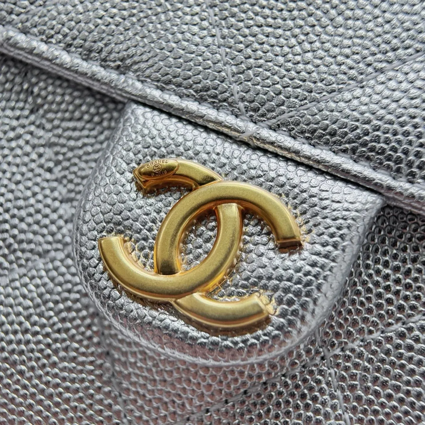 Chanel 25C Medium Hobo Travel Bag
