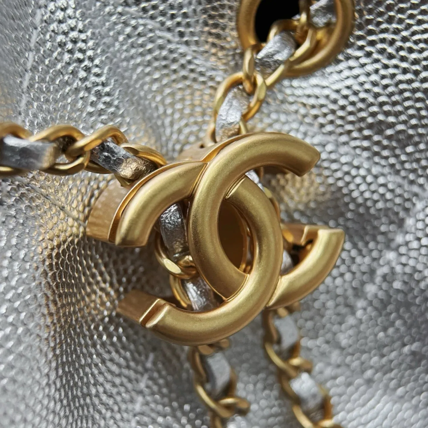 Chanel 25C Medium Hobo Travel Bag