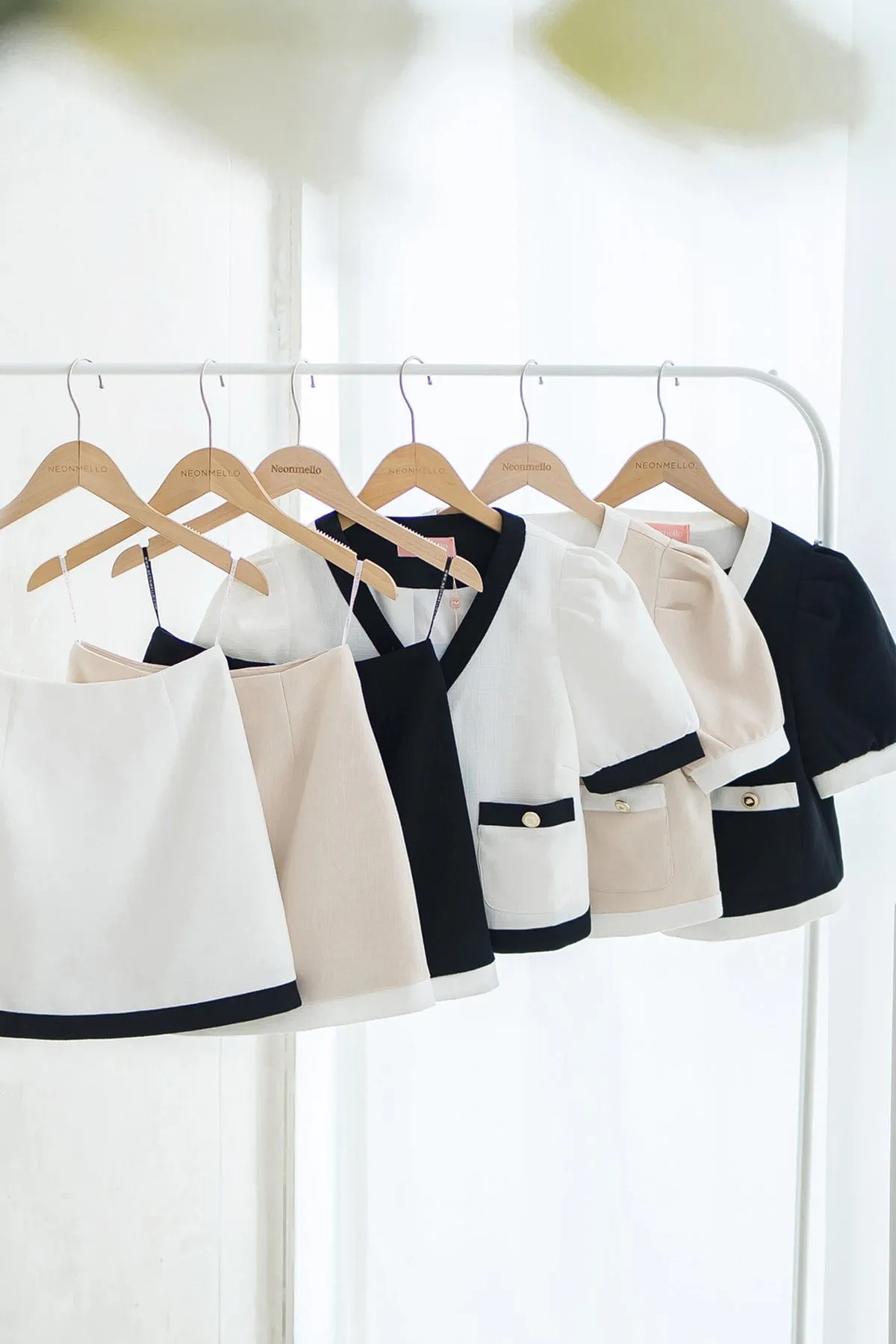 DOLCE CONTRAST 2-PC SET IN WHITE