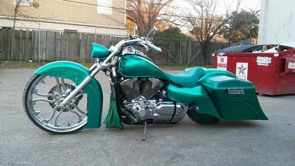 Honda VTX 1800 / 1300 6" Extended Stretched BOLT ON Out & Down Bags   Rear Fender   Rails Dual Cut Out