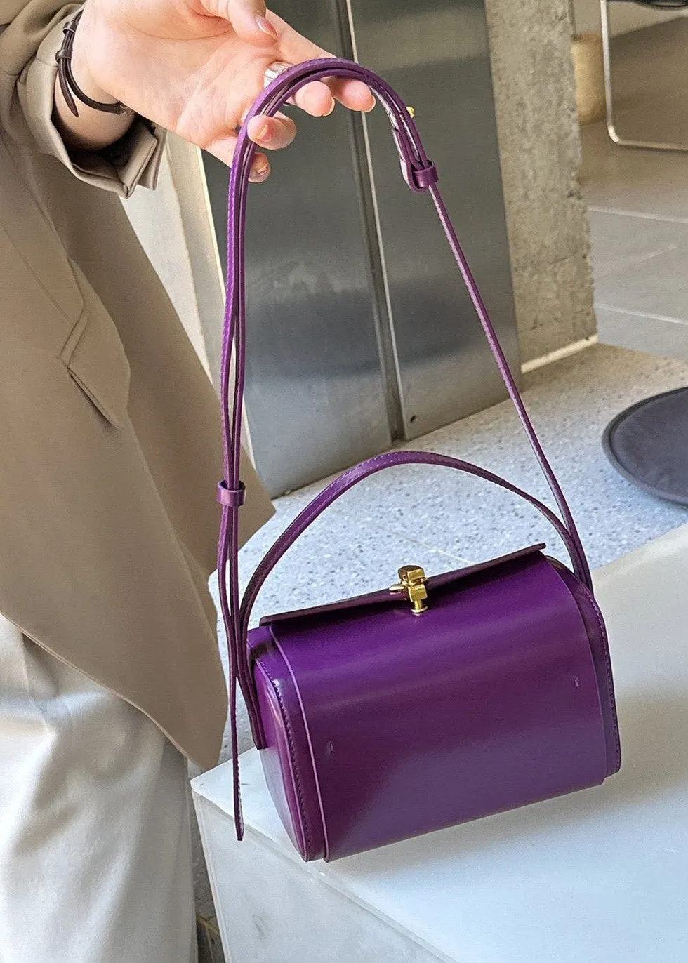 Ivy - StructuRed Compact Crossbody Bag
