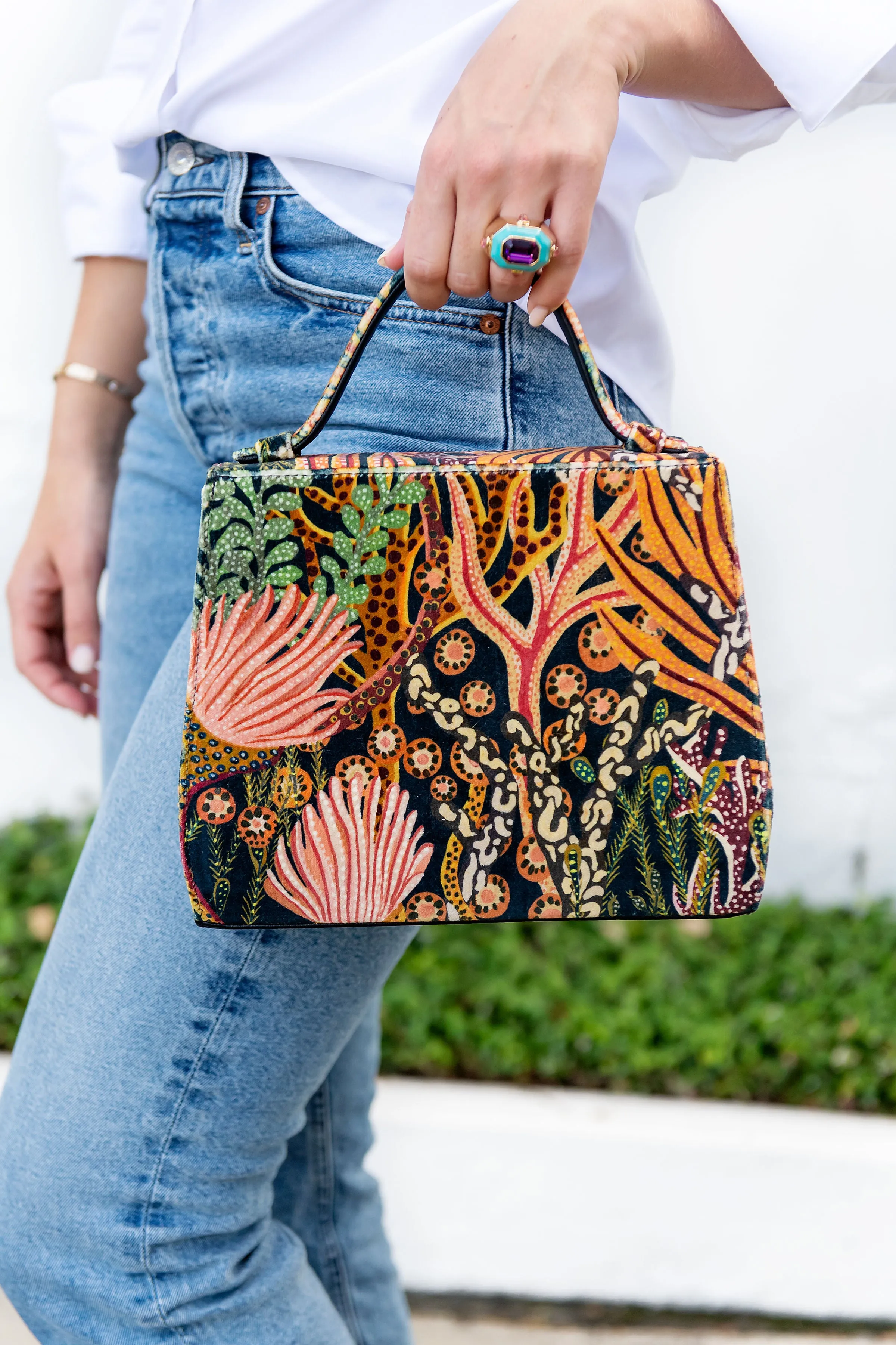 Jackie Handbag in Black/Coral