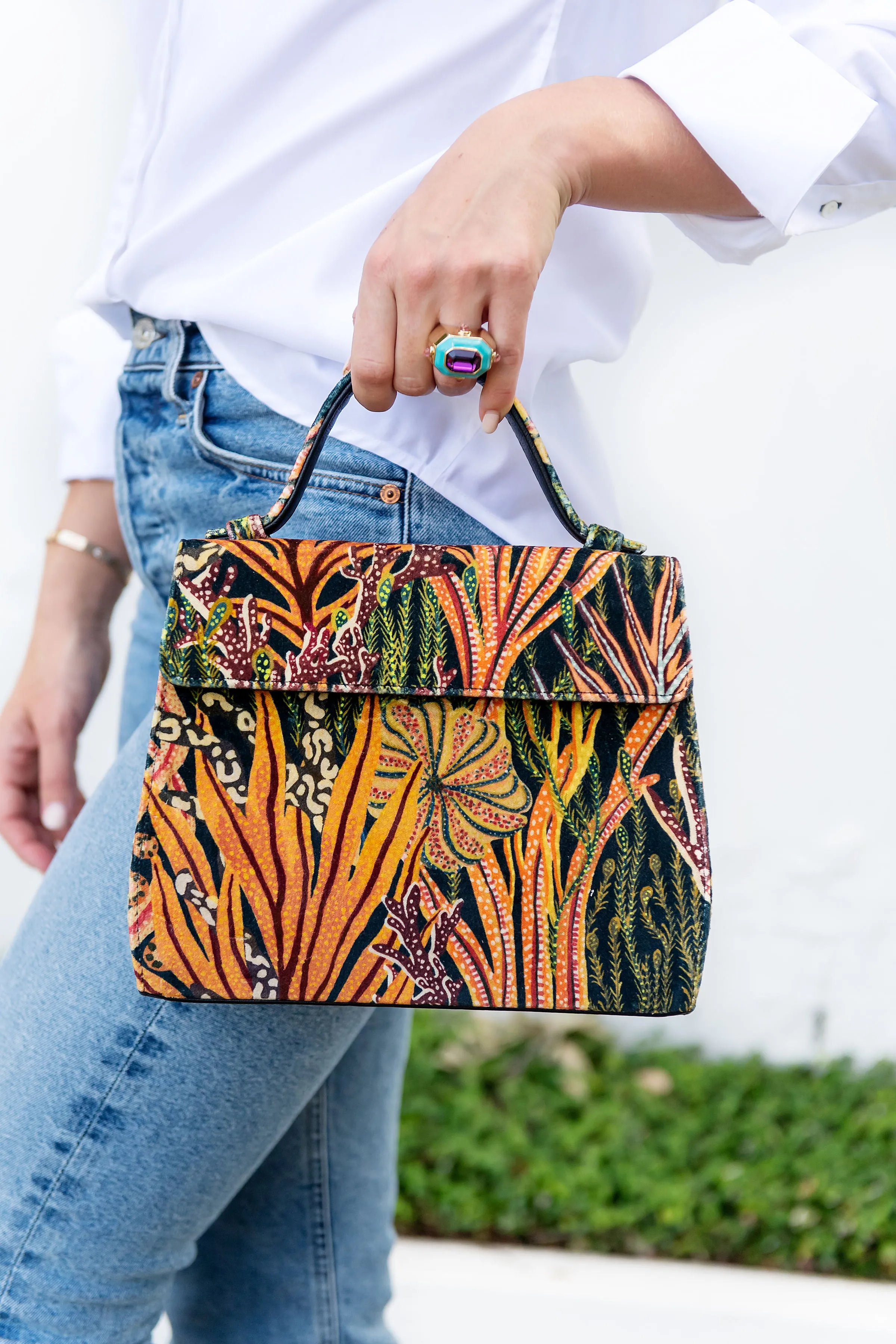 Jackie Handbag in Black/Coral