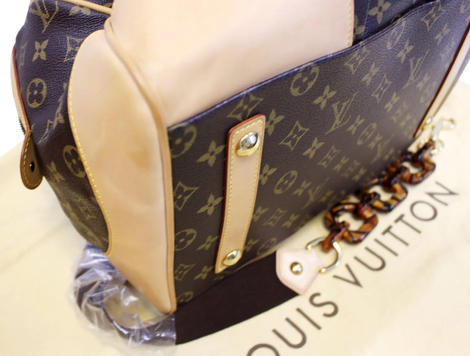 LOUIS VUITTON Monogram Canvas Stephen Shoulder Bag Limited Edition - Sale