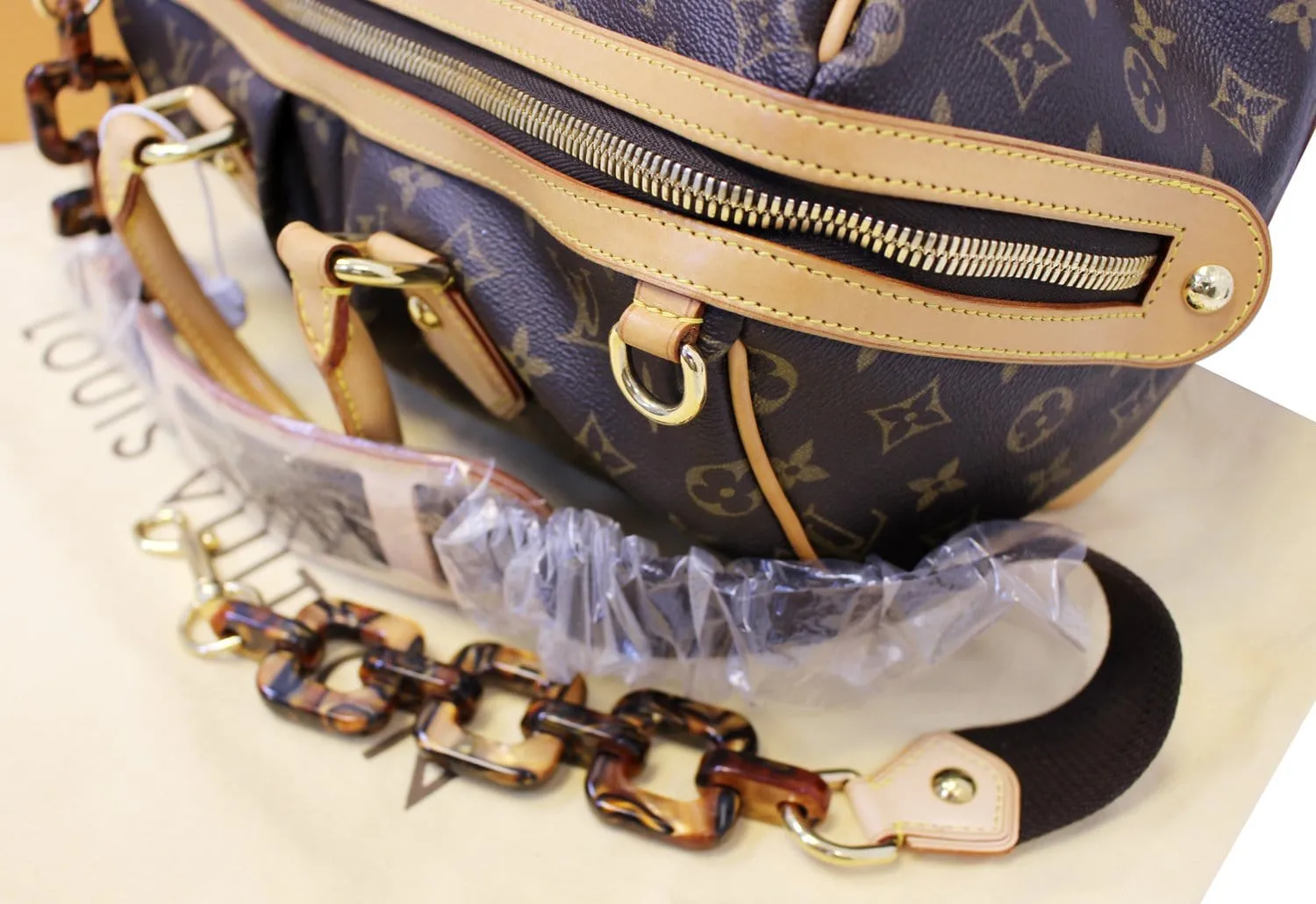 LOUIS VUITTON Monogram Canvas Stephen Shoulder Bag Limited Edition - Sale