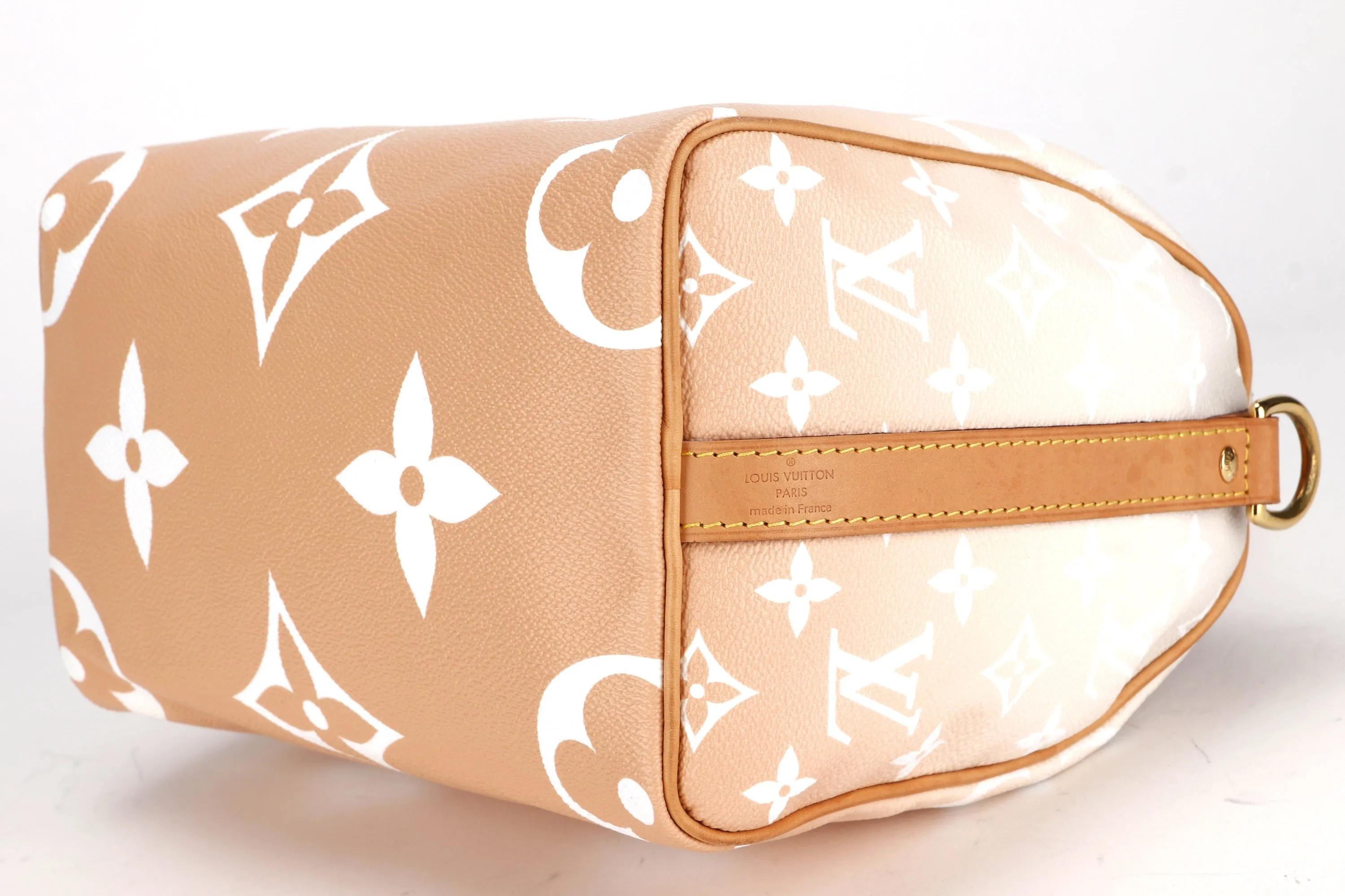 LOUIS VUITTON SPEEDY BANDOULIERE 25 (M45722) MONOGRAM GIANT GRADIENT, WITH STRAP, CHARM, LOCK, KEYS & DUST COVER