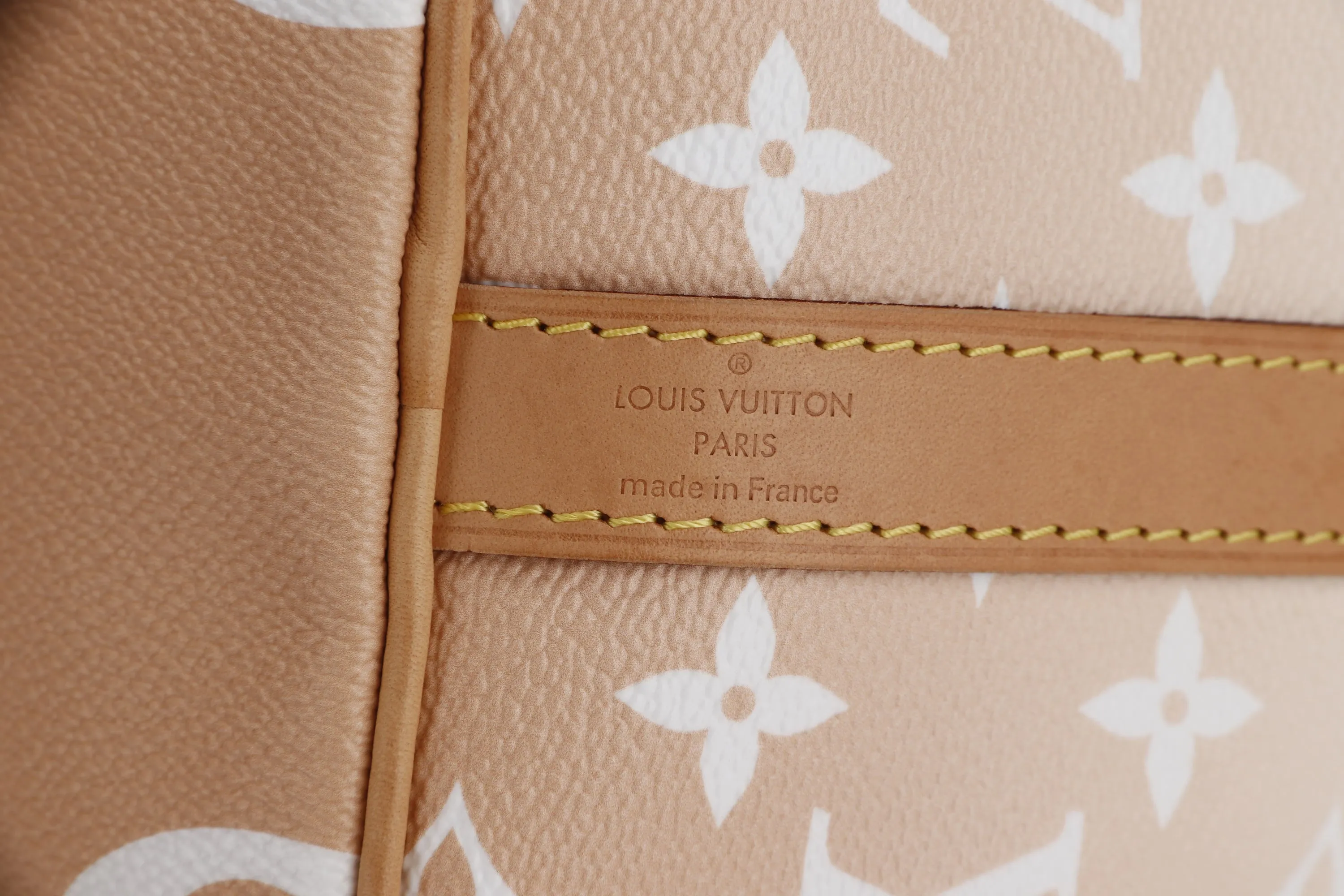 LOUIS VUITTON SPEEDY BANDOULIERE 25 (M45722) MONOGRAM GIANT GRADIENT, WITH STRAP, CHARM, LOCK, KEYS & DUST COVER