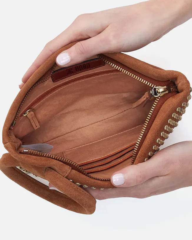Maggie Clutch in Caramel