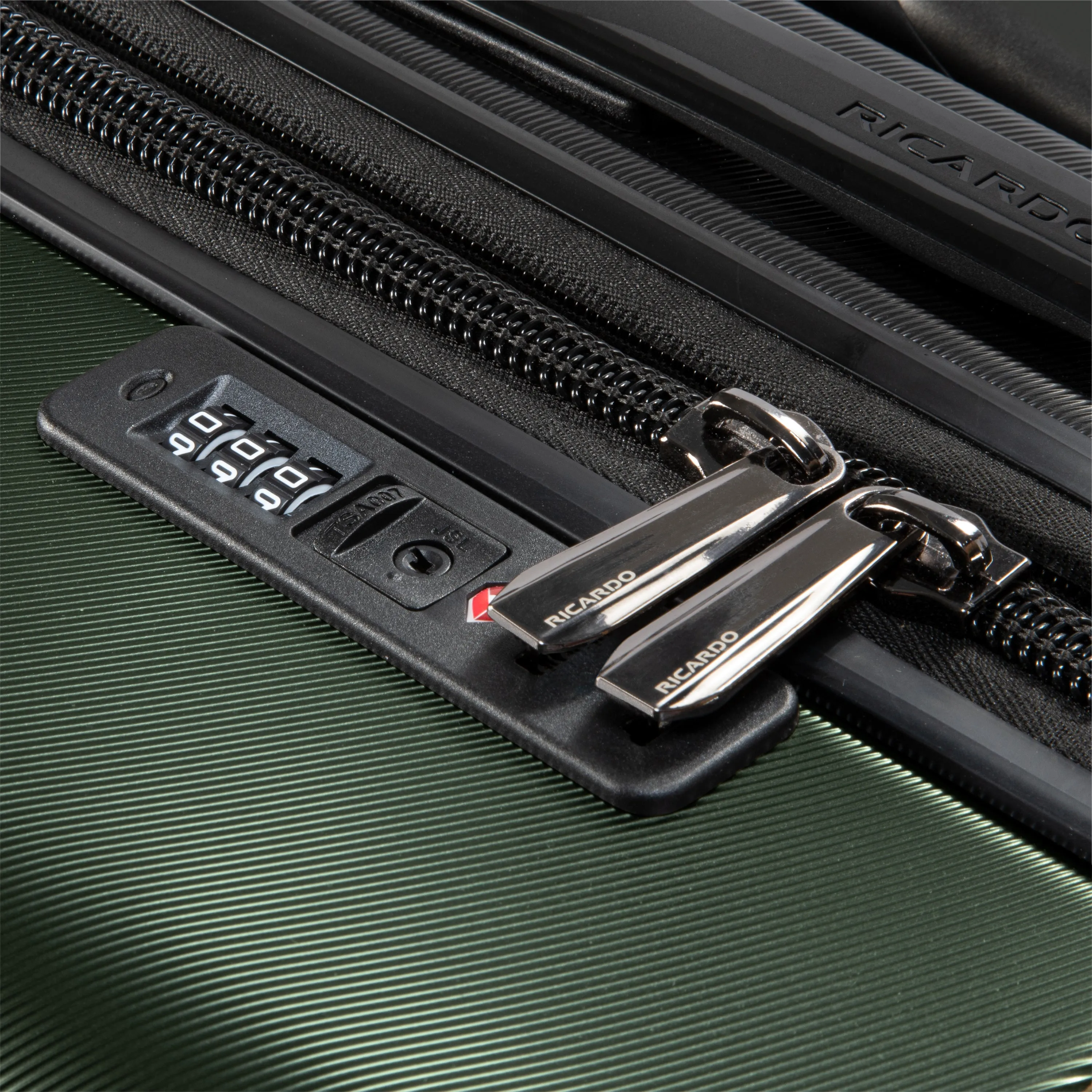 Montecito 2.0 Hardside Large Check-In Expandable Spinner