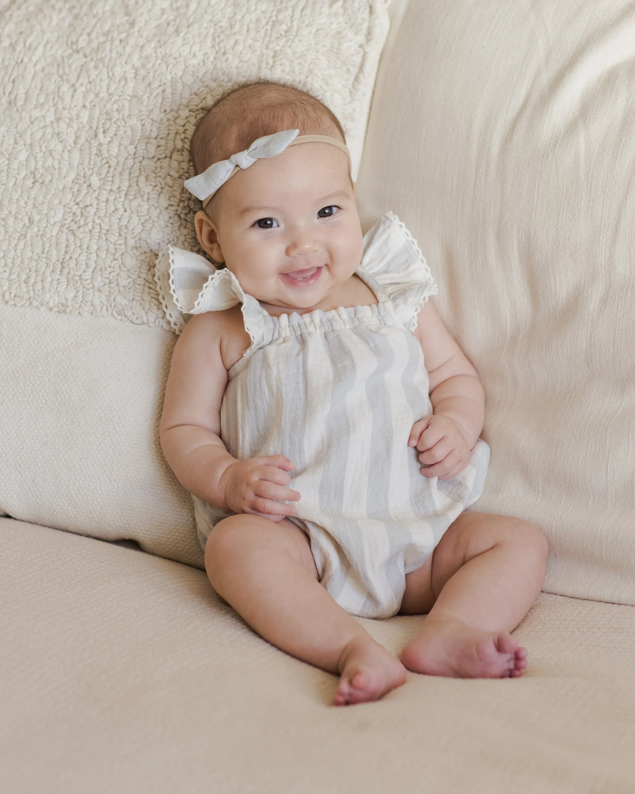 Quincy Mae Organic Cotton Bonnie Romper – Sky Stripe