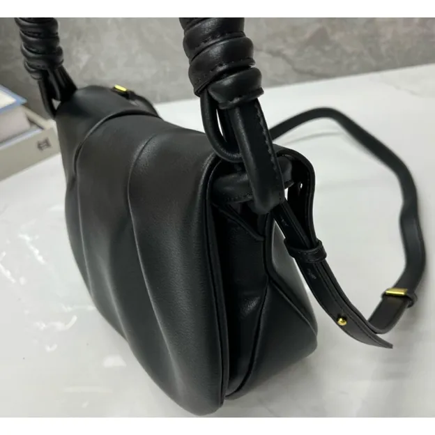 The Knot shoulder bag - Calfskin Leather