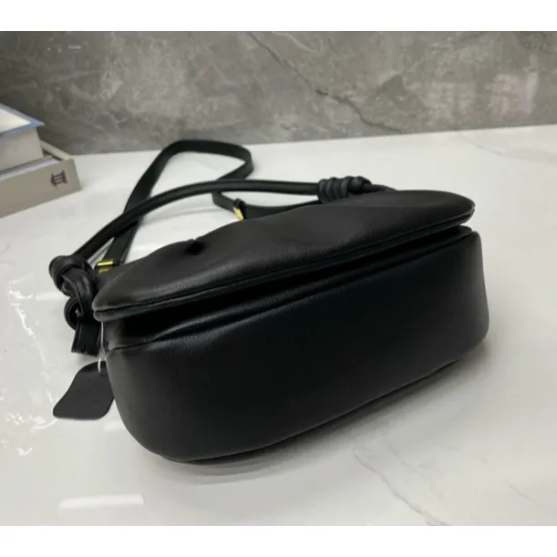 The Knot shoulder bag - Calfskin Leather