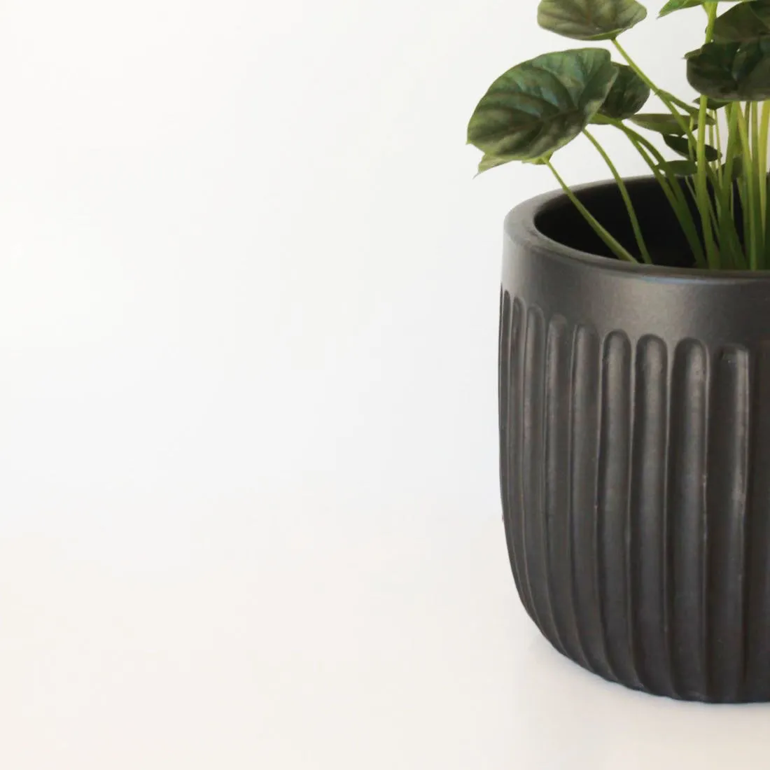 Urban Oasis Linea Pot Woodland Gray 150mm