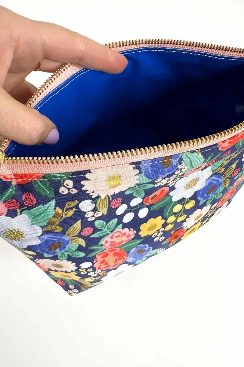 Vintage Garden Maxx Cosmetic Bag
